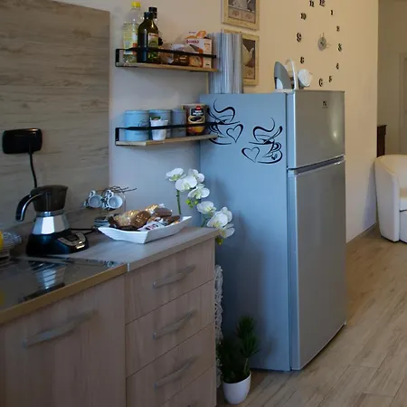 Intero Alloggio, Binario 18