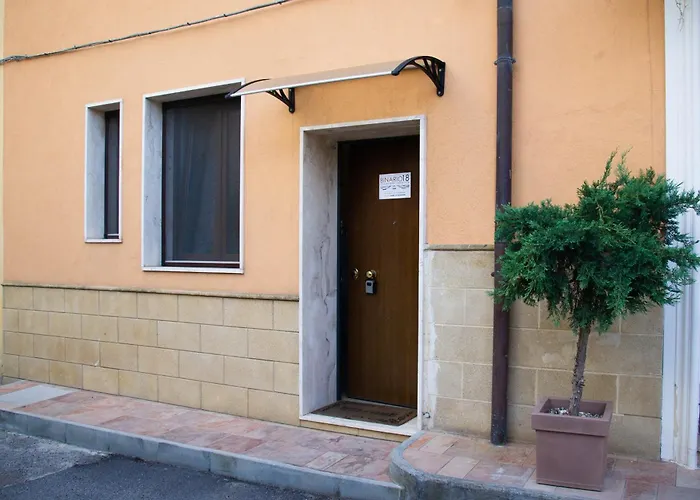 Intero Alloggio, Binario 18